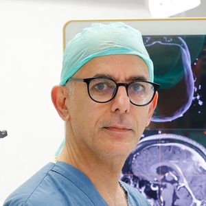 נוירוכירורגיה | ד"ר טל שחר
