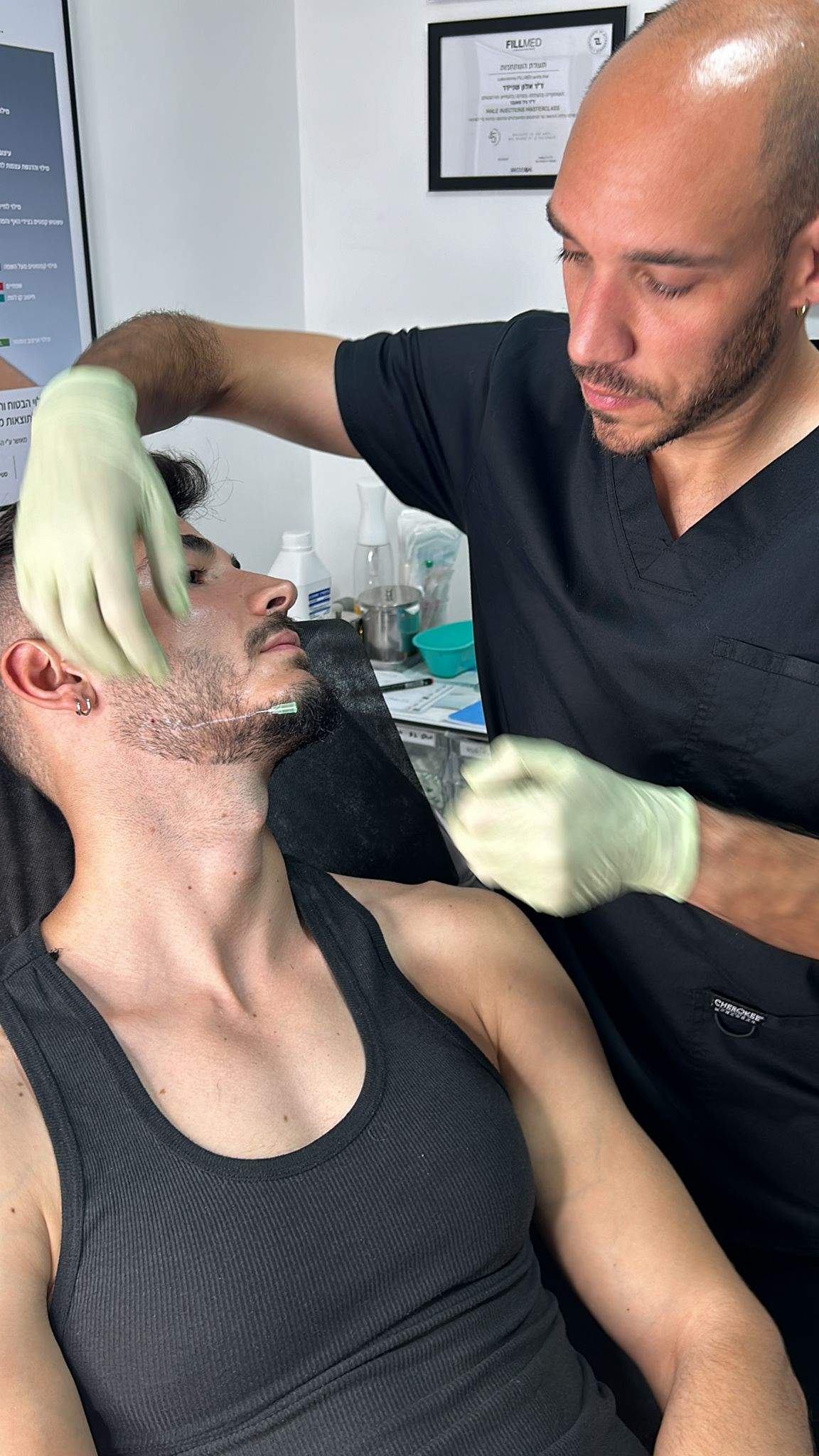 طب التجميل | الدكتور ألون شنايدر عيادة نورديكا