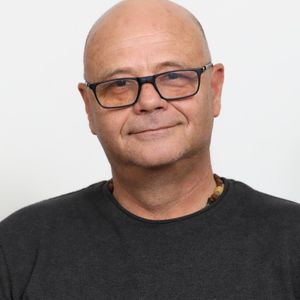טיפול בכאב | ד"ר רוברט סטרן