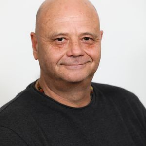 טיפול בכאב | ד"ר רוברט סטרן
