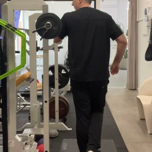 פיזיותרפיה | אלחנדרו זובריסקי – פיזיותרפיסט מוסמך | Recovery TLV