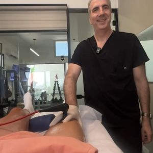 פיזיותרפיה | אלחנדרו זובריסקי – פיזיותרפיסט מוסמך | Recovery TLV