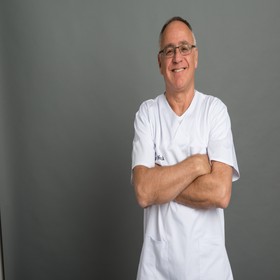 ד"ר אילן אופק